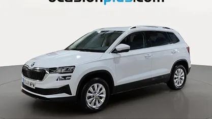 Usado Skoda Karoq Selection 116 CV (85 kW) 2024 Blanco SUV