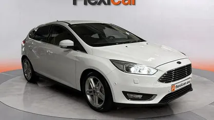 Usado 2016 Ford Focus Berlina | 9990 € (Precio justo)