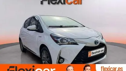 Begagnad Toyota Yaris Hybrid Active 116 HK (85 kW) 2020 Halvkombi