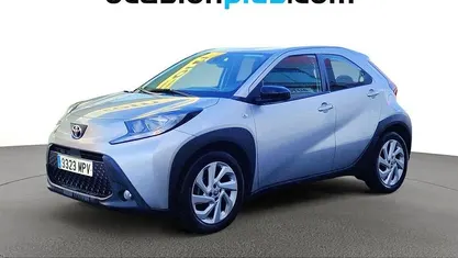Usado 2024 Toyota Aygo X Play SUV | 13.023 € (Precio justo)