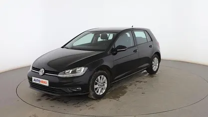Usado VW Golf VII 116 CV (85 kW) 2019 Negro Utilitario