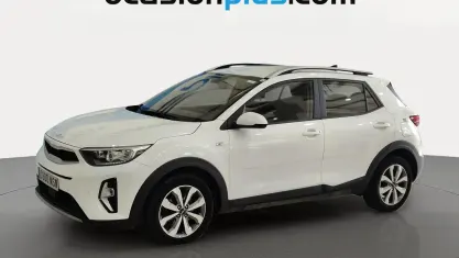 Usado Kia Stonic 100 CV (73 kW) 2024 Blanco SUV