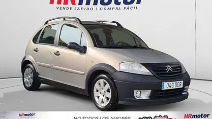 Usado Citroën C3 XTR 90 CV (66 kW) 2004 Beige Utilitario