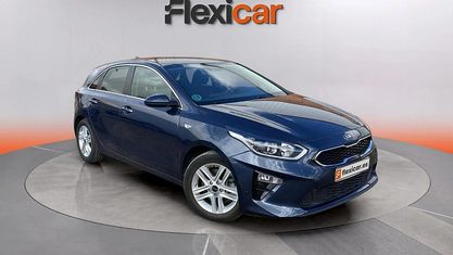 Käytetty Kia Ceed 140 HP (102 kW) 2020 Sininen Viistoperä