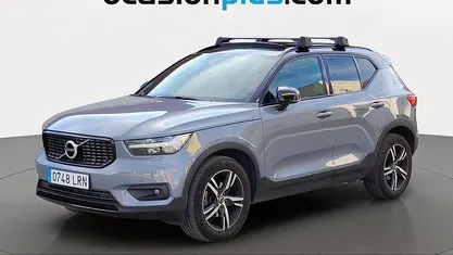Usado Volvo XC40 R-Design 163 CV (119 kW) 2021 Gris SUV