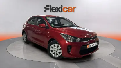 Usado Kia Rio 84 CV (61 kW) 2018 Rojo Berlina