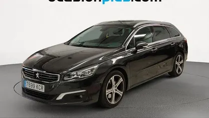 Usado Peugeot 508 SW GTi 181 CV (133 kW) 2017 Gris / plata Familiar