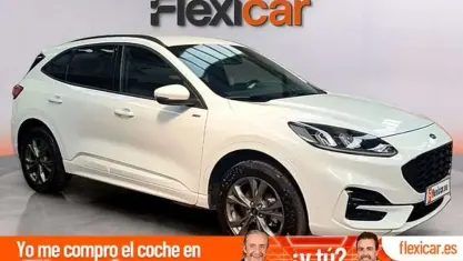 Usado Ford Kuga ST-Line 226 CV (166 kW) 2024 Blanco SUV