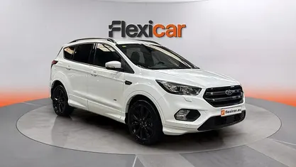 Usado Ford Kuga ST-Line 177 CV (130 kW) 2018 Blanco SUV