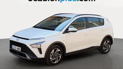 Usado Hyundai Bayon 100 CV (73 kW) 2023 Blanco SUV