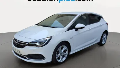 Usado Opel Astra Dynamic 160 CV (117 kW) 2017 Blanco Utilitario