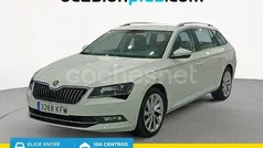 Blanco Usado 2017 Skoda Superb Style Familiar | 19.500 € (Buen precio)