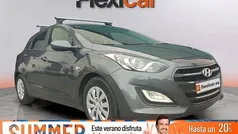 Gris / plata Usado 2017 Hyundai i30 Berlina | 12.270 € (Buen precio)