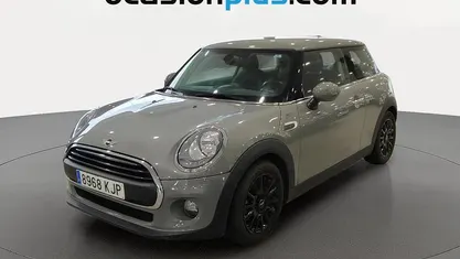 Usado Mini ONE 102 CV (75 kW) 2018 Gris Utilitario