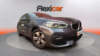 Usado BMW 118 140 CV (102 kW) 2021 Gris Berlina