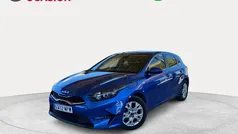 Azul Usado 2024 Kia Ceed Berlina | 17.790 € (Buen precio)