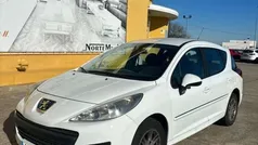 Blanco Usado 2011 Peugeot 207 Active Familiar | 4999 € (Precio justo)