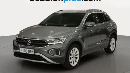 Usado VW T-Roc Life 110 CV (80 kW) 2024 Gris SUV