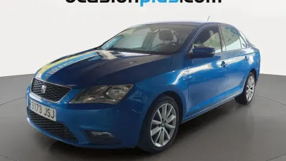 Usado Seat Toledo Reference 116 CV (85 kW) 2016 Azul Utilitario