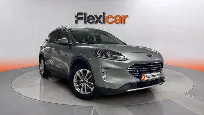 Usado Ford Kuga Titanium 150 CV (110 kW) 2023 Beige SUV