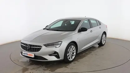 Usado Opel Insignia Business Elegance 122 CV (89 kW) 2021 Plata Berlina