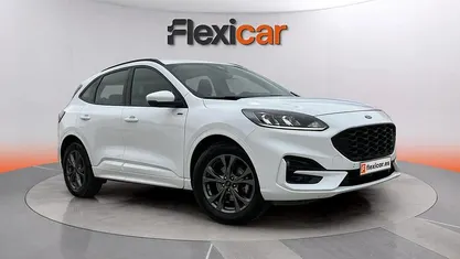 Usado Ford Kuga ST-Line 150 CV (110 kW) 2023 Blanco SUV