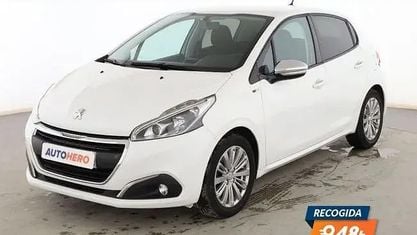 Occasion Peugeot 208 Style 82 PK (60 kW) 2017 Wit Hatchback