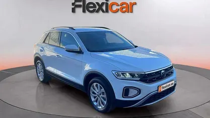 Usado VW T-Roc Life 110 CV (80 kW) 2023 Blanco SUV