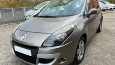 Beige Usado 2011 Renault Scénic III Dynamique Monovolumen | 7800 € (Precio justo)