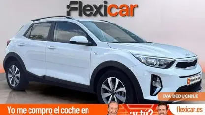 Usado Kia Stonic 84 CV (61 kW) 2023 Blanco SUV