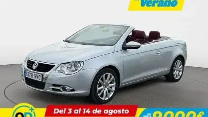 Usado VW Eos 140 CV (102 kW) 2010 Gris plata Descapotable