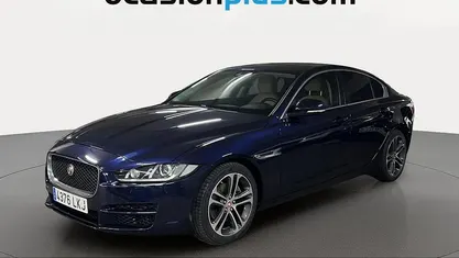 Usado Jaguar XE Portfolio 180 CV (132 kW) 2016 Azul Berlina