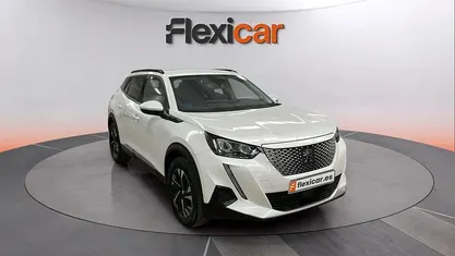 Usado Peugeot e-2008 Allure 100 kW (137 CV) 2020 Blanco SUV