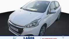 Usado 2018 Peugeot 208 Active Utilitario | 10.250 € (Precio justo)