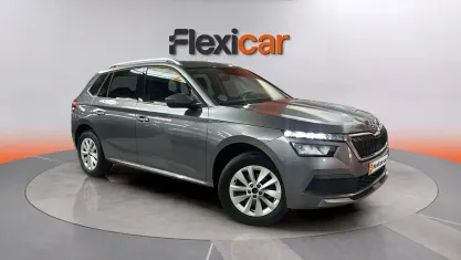 Usado Skoda Kamiq Selection 116 CV (85 kW) 2023 Gris SUV