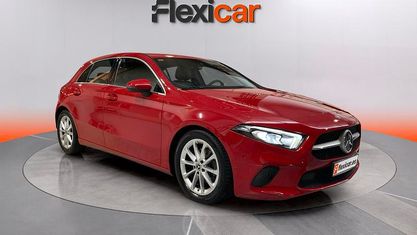 Usado Mercedes A180 116 CV (85 kW) 2020 Rojo Utilitario