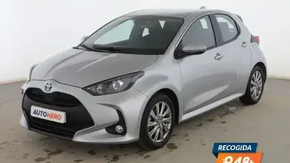 Occasion Toyota Yaris Hybrid Active 116 PK (85 kW) 2022 Grijs Sedan