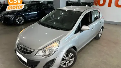 Usado Opel Corsa Enjoy 95 CV (69 kW) 2011 Gris Utilitario