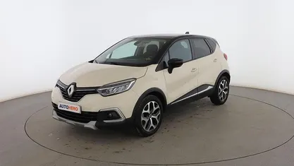 Usado Renault Captur Zen 131 CV (96 kW) 2019 Beige SUV