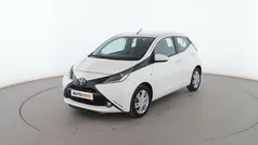 Blanco Usado 2016 Toyota Aygo X-play Utilitario | 11.399 € (Precio justo)