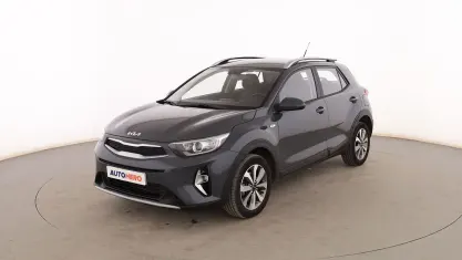 Usado Kia Stonic 84 CV (61 kW) 2022 Gris SUV