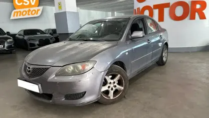 Usado Mazda 3 Luxury 105 CV (77 kW) 2003 Gris Utilitario