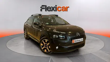 Usado Citroën C4 PureTech 110 CV (80 kW) 2017 Negro Berlina