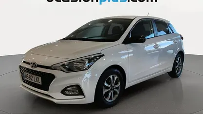 Usado Hyundai i20 84 CV (61 kW) 2020 Blanco Utilitario