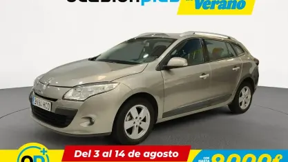 Usado Renault Mégane GrandTour Dynamique 110 CV (80 kW) 2011 Beige Familiar