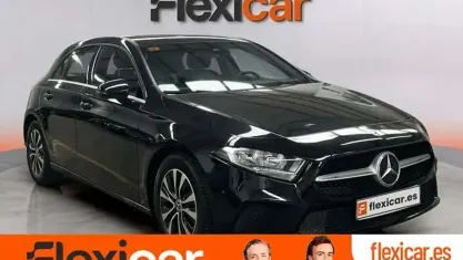 Usado Mercedes A180 116 CV (85 kW) 2020 Negro Utilitario