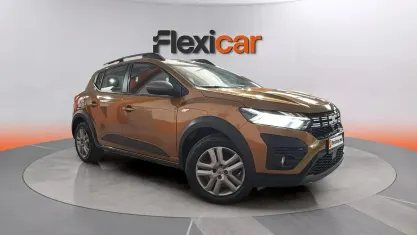 Usado Dacia Sandero Essentiel 91 CV (66 kW) 2023 Naranja Berlina
