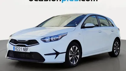 Usado Kia Ceed 101 CV (74 kW) 2025 Blanco Utilitario