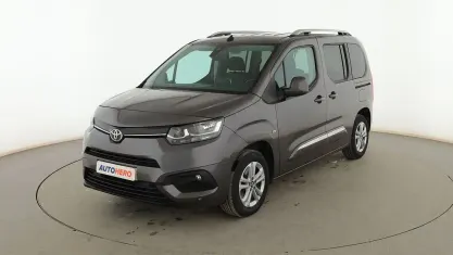 Usado Toyota Proace Verso Active 131 CV (96 kW) 2021 Gris Familiar
