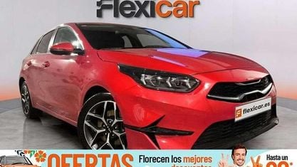 Occasion Kia Ceed 101 PK (74 kW) 2021 Rood Hatchback